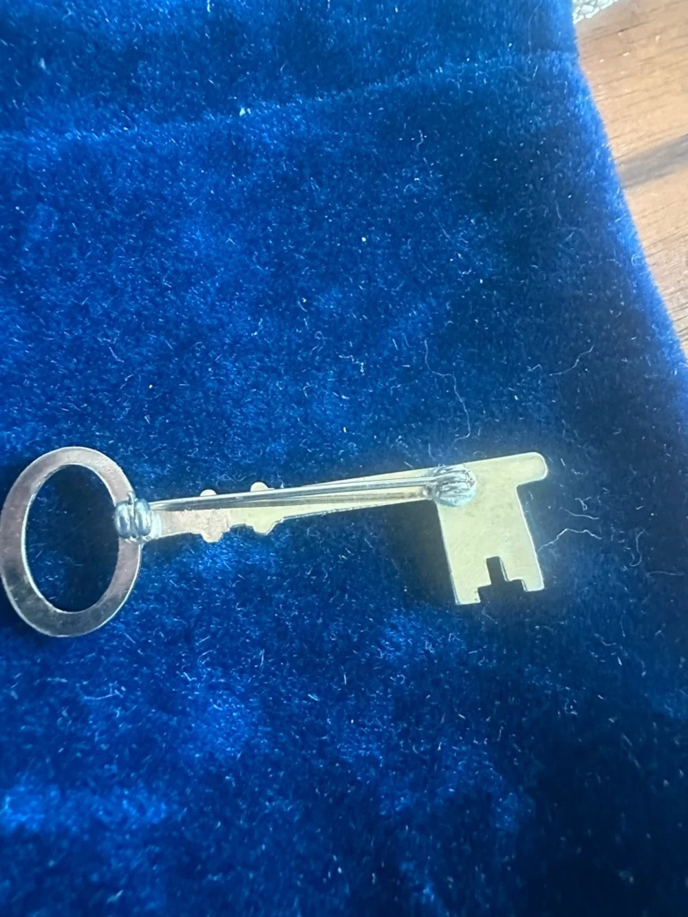 Silver Key Brooch Pin - Classic Skeleton Key Design